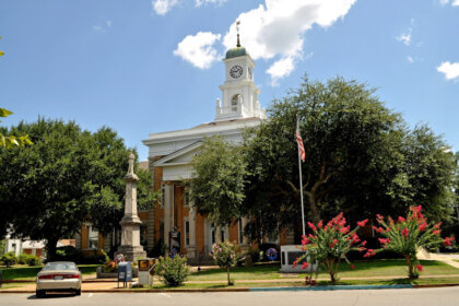 What to See in Alabama at Hale County - Tourist Attractions